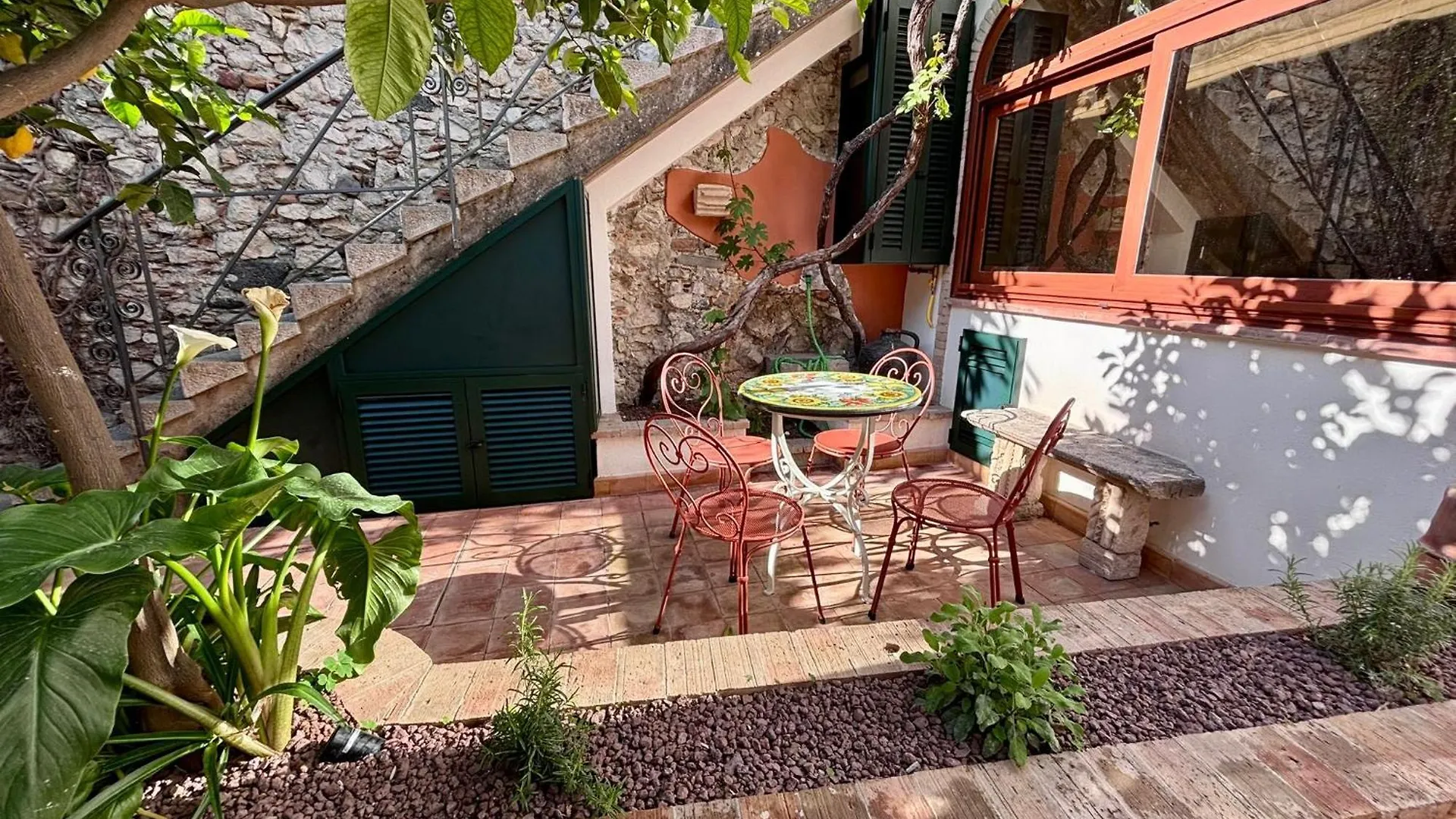 City Center, Completely Renovated, Historical Taormina Itália